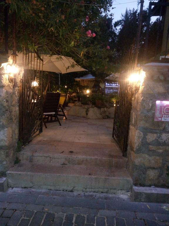 Kaleici Lodge Aparts Antalya Bagian luar foto