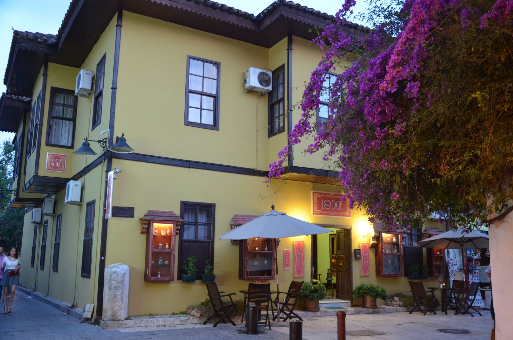 Kaleici Lodge Aparts Antalya Bagian luar foto